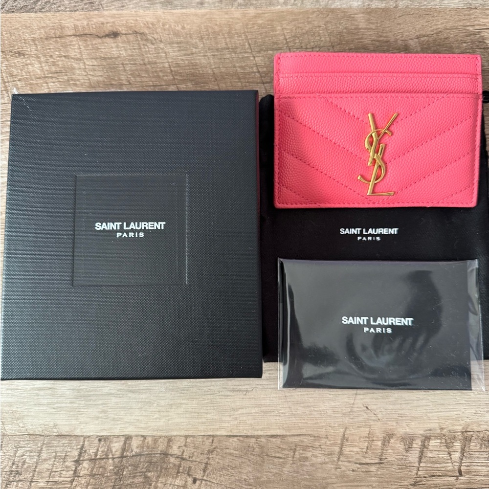 YSL Saint Laurent Cassandre Matelasse Card Case _ Rose Clair